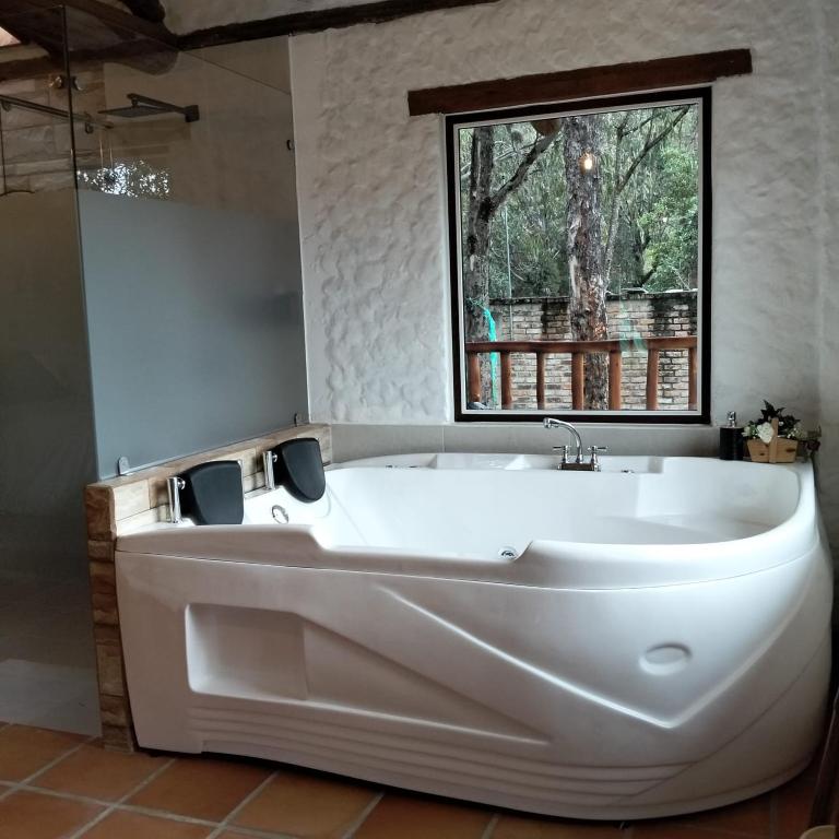 Posada Iglesia Vieja - King Suite with Spa Bath - 1