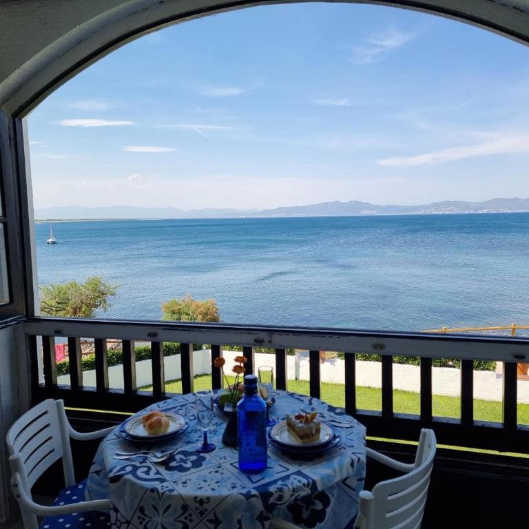 Apartamento acogedor con terraza privada y piscina comunitaria en L'Escala - HISP-236-108 - Apartment - 2