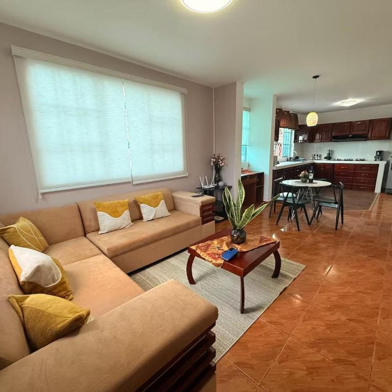 Departamento familiar - Three-Bedroom Apartment - 1