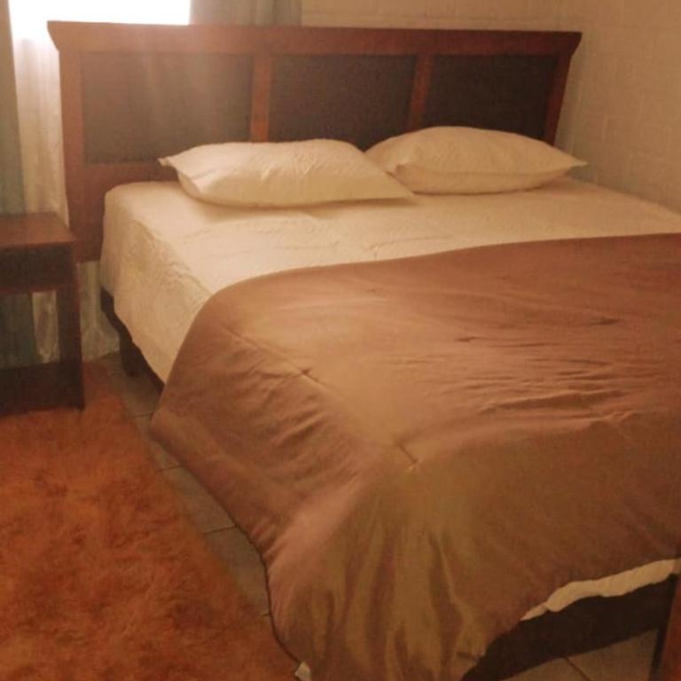 Hospedaje Rustic - Double Room with Shared Bathroom - 2