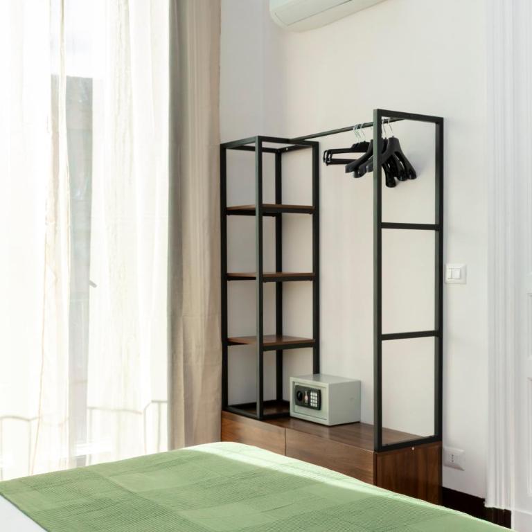 Myth Apartments - Two-Bedroom Apartment with Harbor View - 12