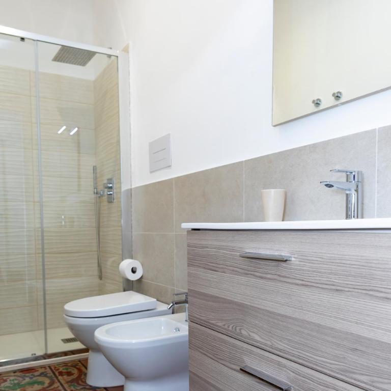 Myth Apartments - Two-Bedroom Apartment with Harbor View - 6