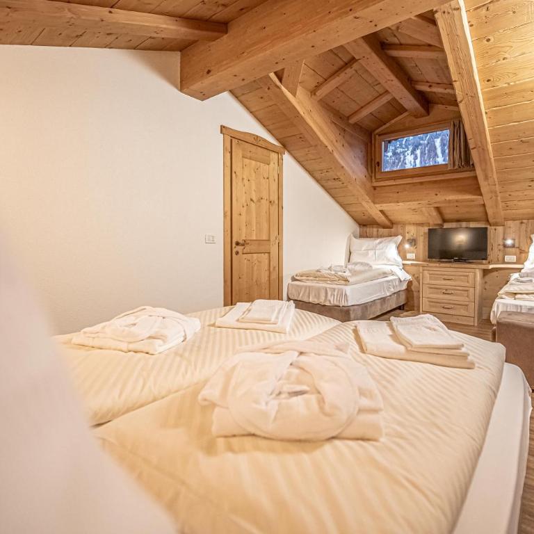 Chalet Abete - Three-Bedroom Chalet - 16