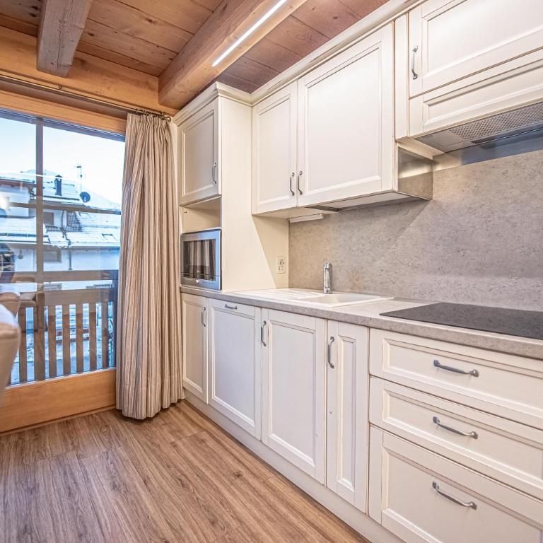 Chalet Abete - Three-Bedroom Chalet - 5