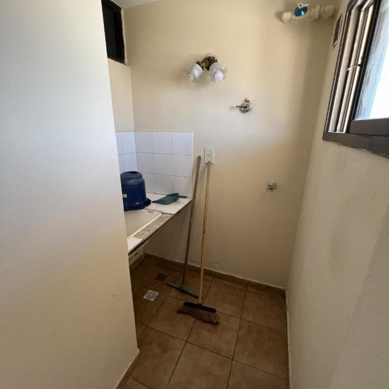 Tony Center III - One-Bedroom Apartment - 6