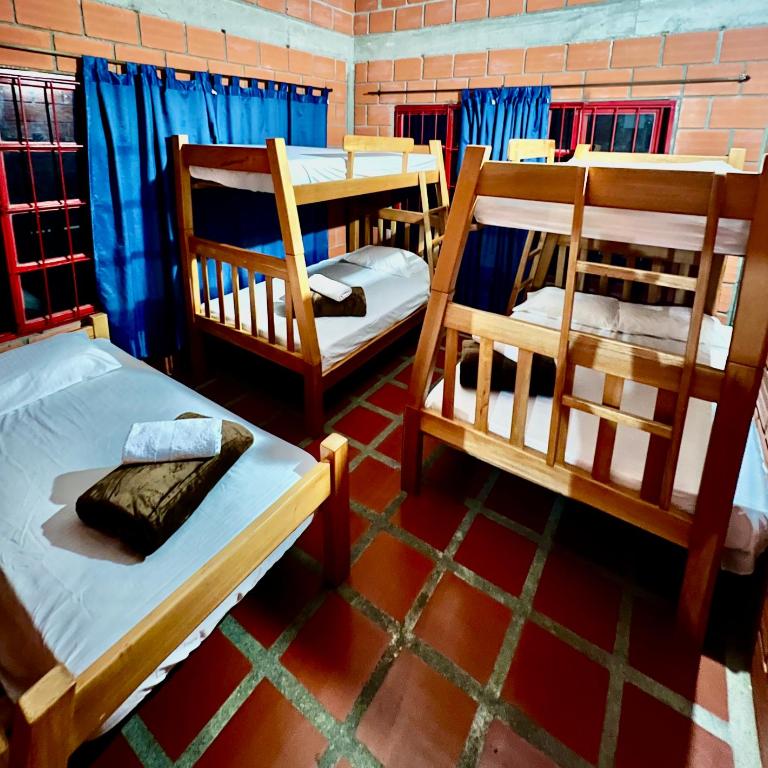 Finca La Carmelita Casa Campestre con Piscina y entre Montañas a sólo minutos de Santa Rosa de Cabal - Casa de 5 dormitorios - 32