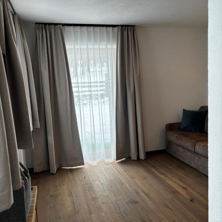 Hotel Laerchenhain - Appartamento con 1 Camera da Letto, Balcone e Vista Montagna - 11