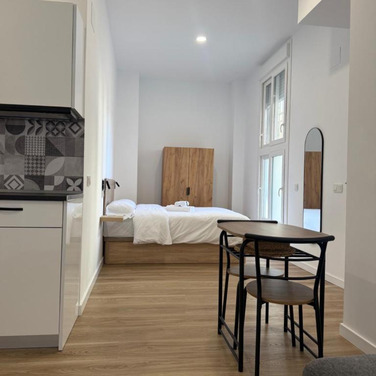 Apartamento Justo al lado de la Estación de Tren y Bus María Zambrano - Apartamento de 1 dormitorio - 1