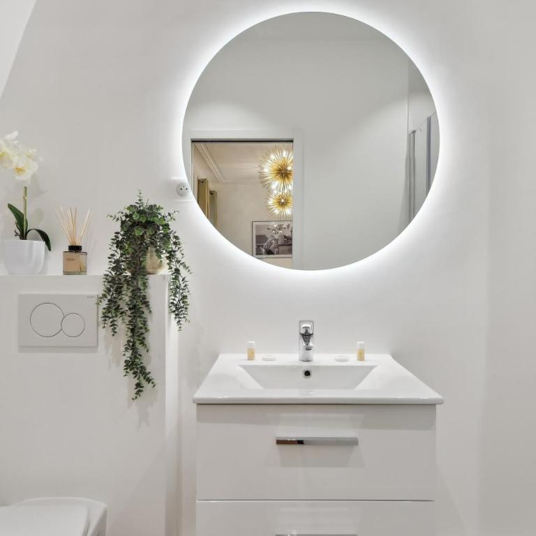 Stylish loft - Arc de Triomphe - One-Bedroom Apartment - 15