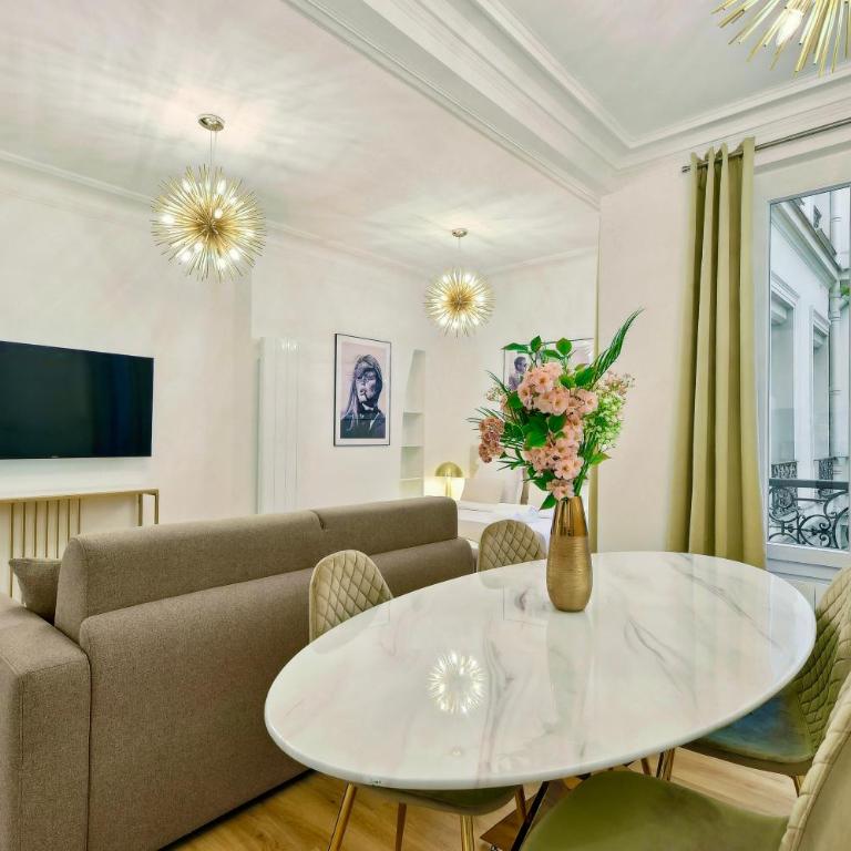 Stylish loft - Arc de Triomphe - One-Bedroom Apartment - 4