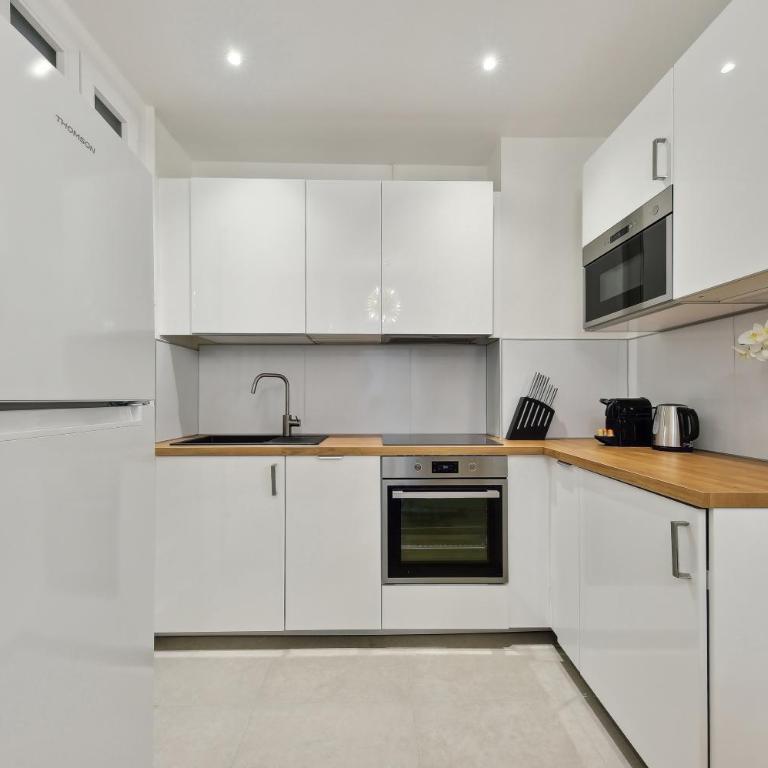 Stylish loft - Arc de Triomphe - One-Bedroom Apartment - 11