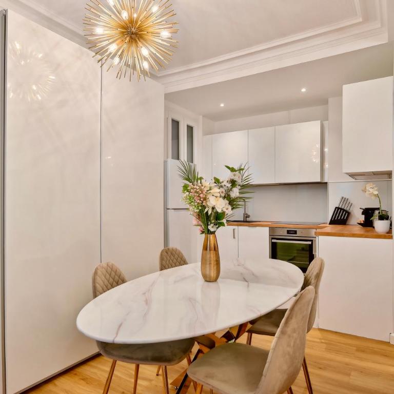 Stylish loft - Arc de Triomphe - One-Bedroom Apartment - 3