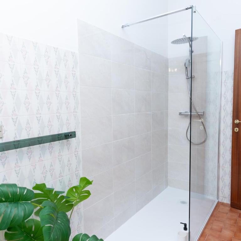 PROMO VACANZE 2 Suite Esclusive Pescara Centro, a 5min dal Mare, Parcheggio a 300m - Two-Bedroom Apartment - 33