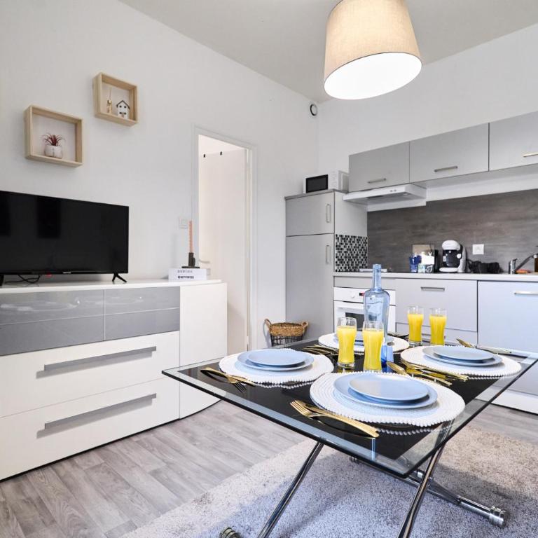 peaceful retreat & cozy apartment in reims , sleep4 ,near city center , free public parking - Appartamento con 1 Camera da Letto - 27