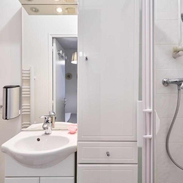 peaceful retreat & cozy apartment in reims , sleep4 ,near city center , free public parking - Appartamento con 1 Camera da Letto - 20