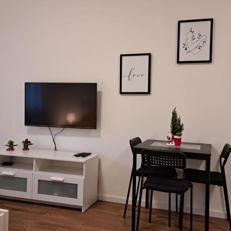Apartment Sanja - One-Bedroom Apartment - 4