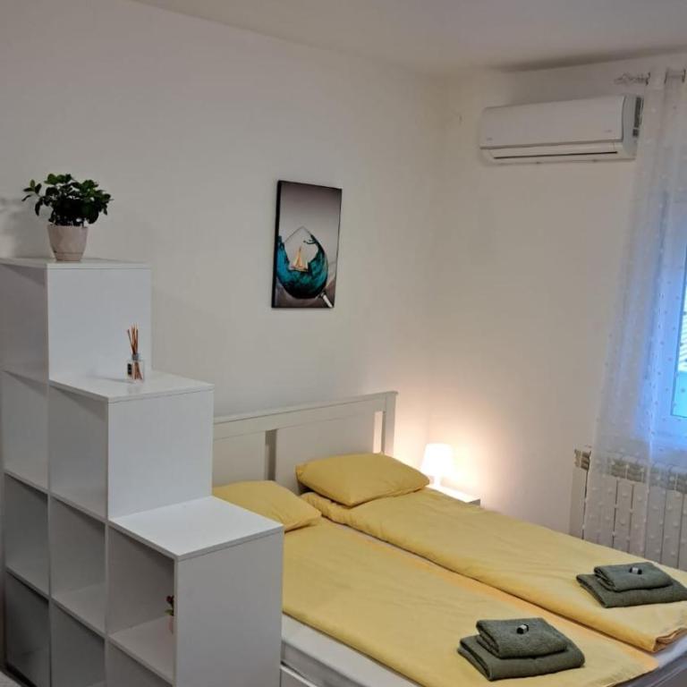 Apartment Sanja - One-Bedroom Apartment - 6