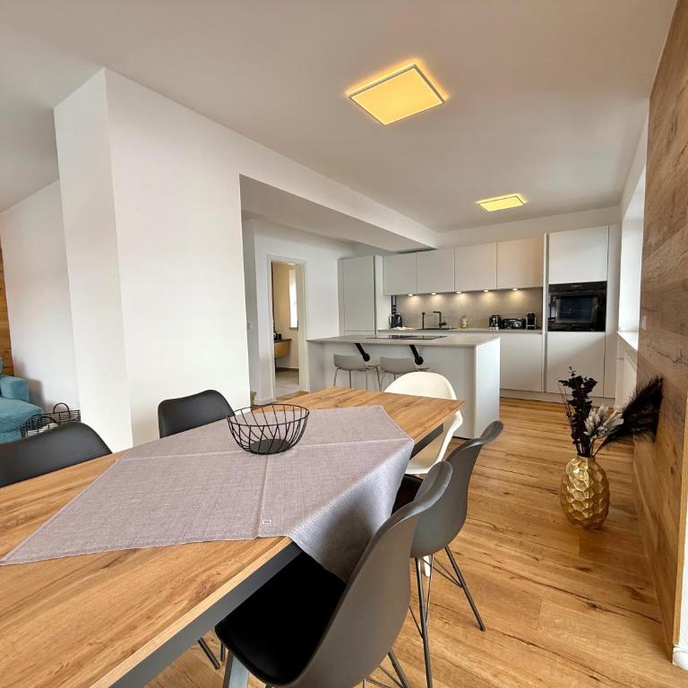 Ferienhaus Alpenlodge - Apartment mit 3 Schlafzimmern und Bergblick - 11
