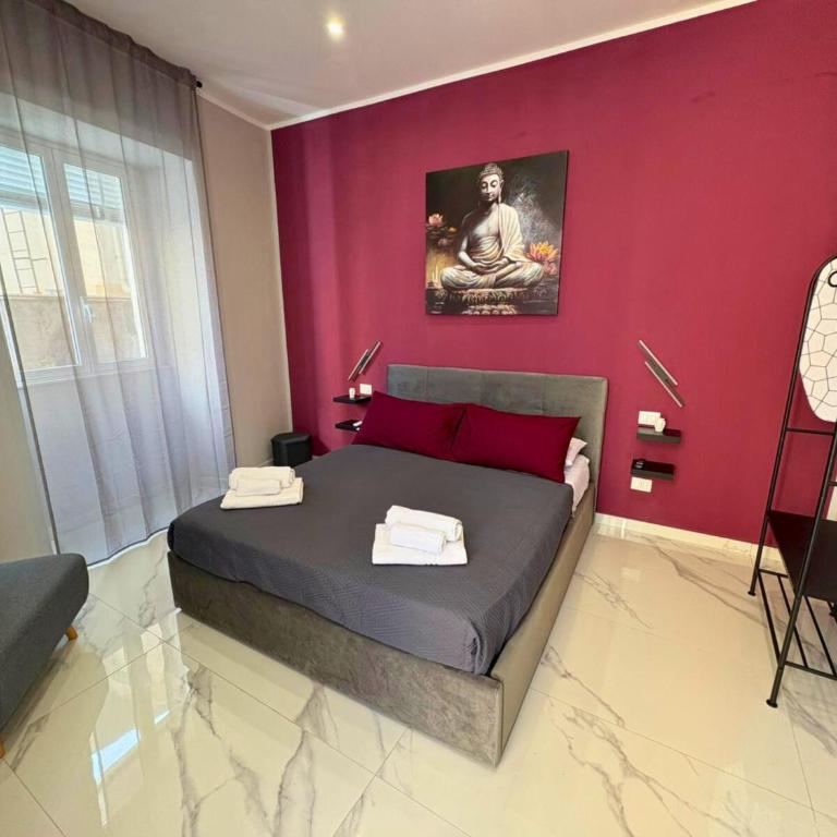 Lole Home - Two-Bedroom Deluxe Apartment - 23