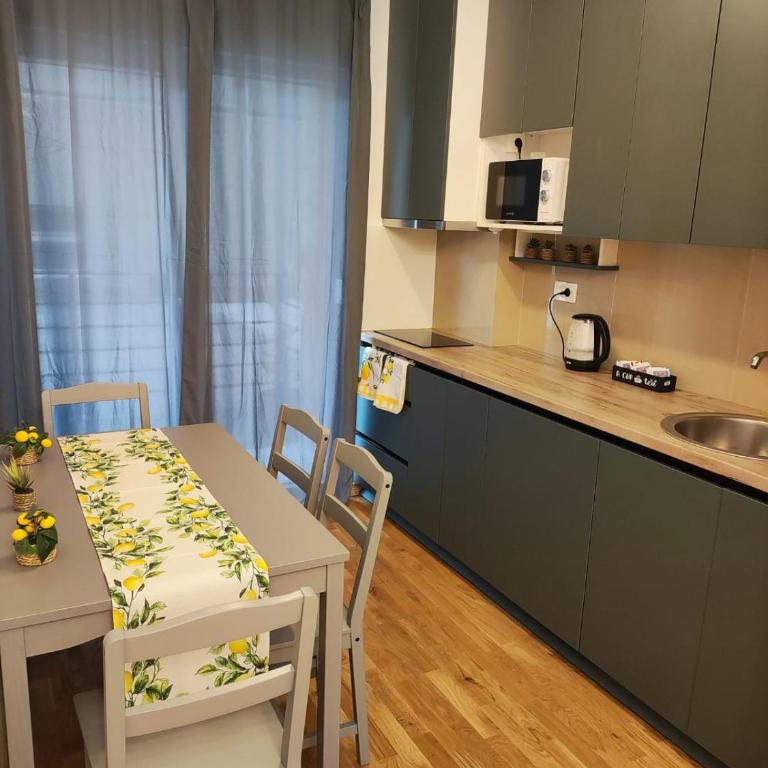 Apartments Sunny - One-Bedroom Apartment - 8