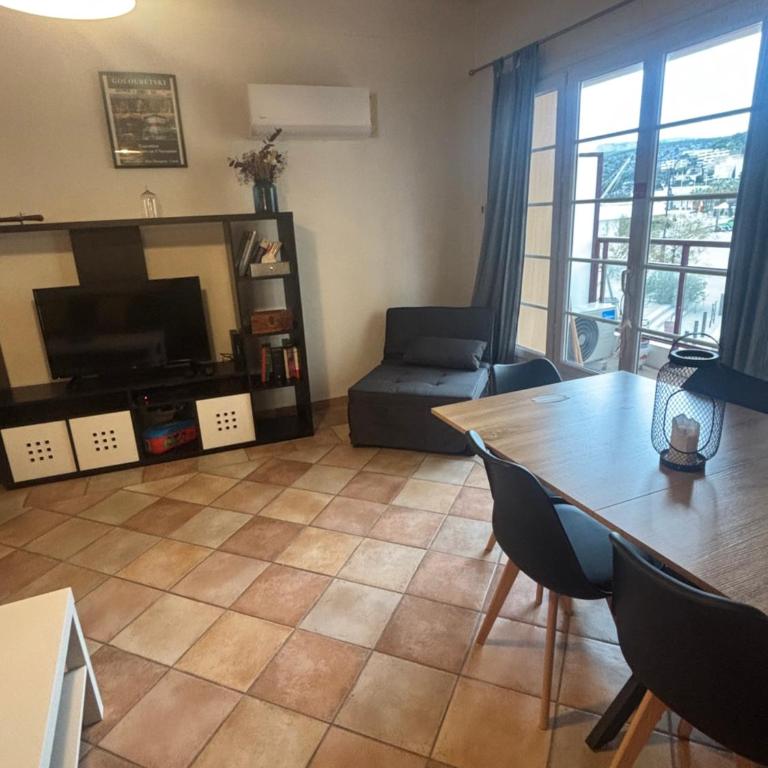 Cassis T2 Les Pieds Dans L'eau - Appartement 1 Chambre - 4
