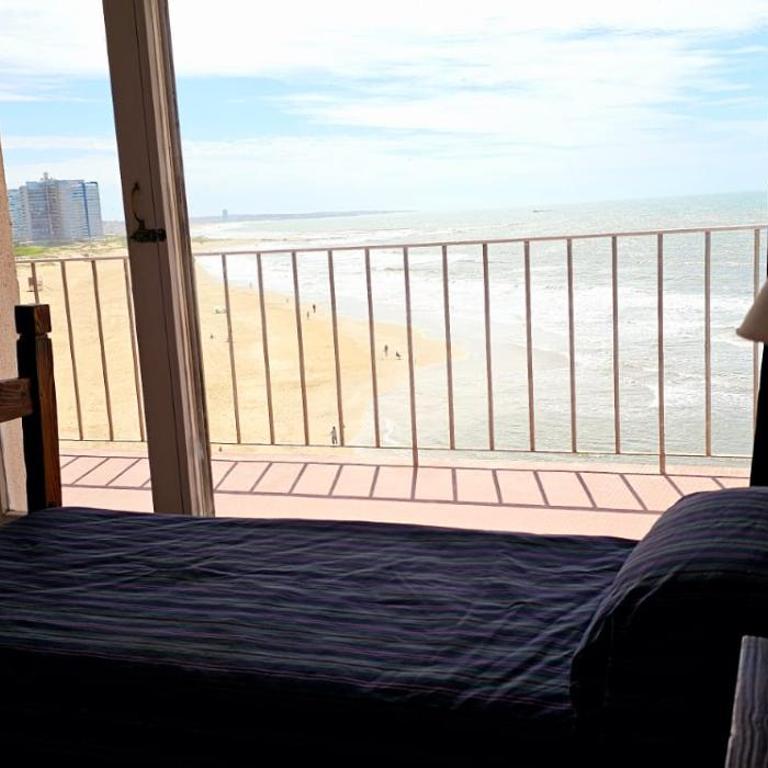 Departamento frente al mar de 1 dormitorio - One-Bedroom Apartment - 48