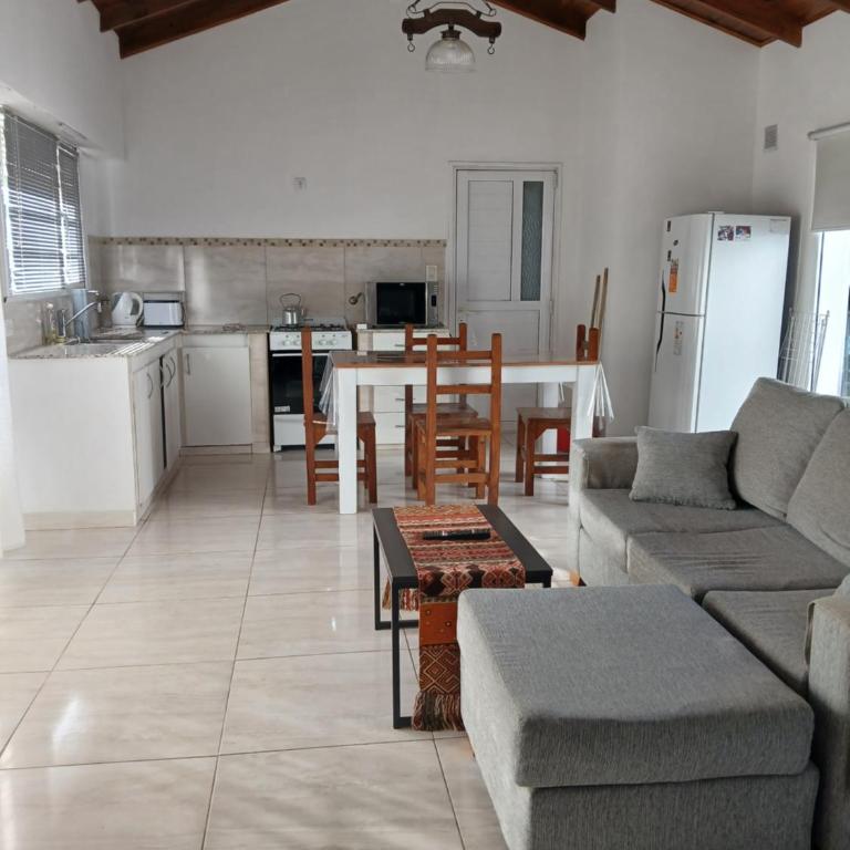 Necochea-Casa para hasta 4 personas! - Casa de 2 dormitorios - 1