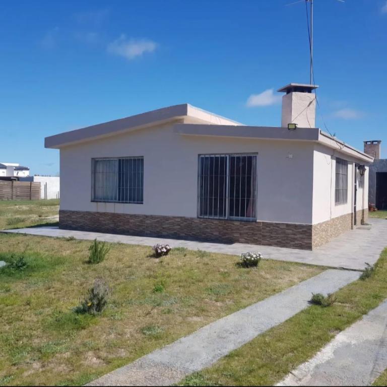 Casa en Cuchilla Alta Biarritz - Two-Bedroom House - 1