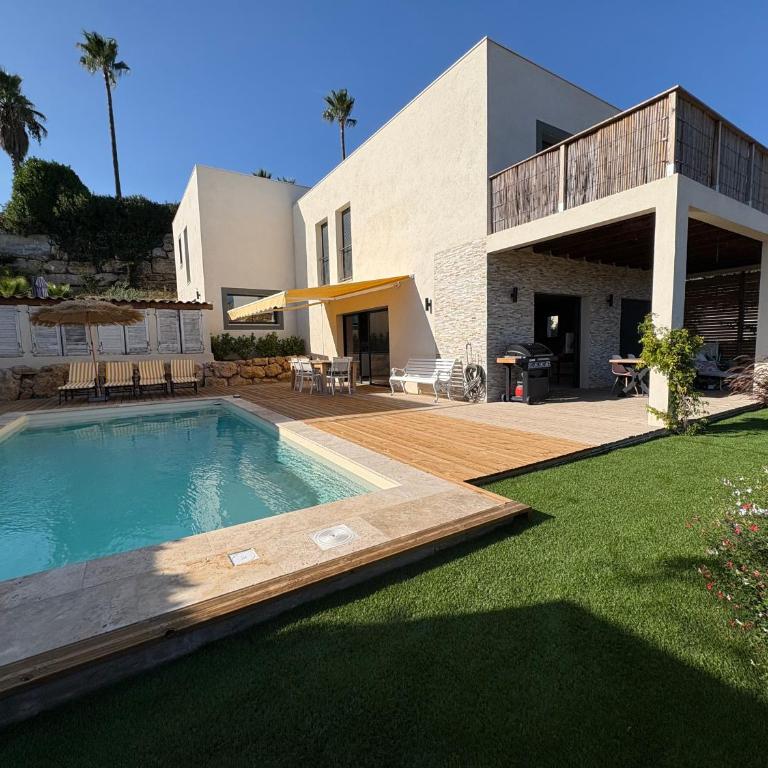 Villa Pinède sea view, close to Cannes - Villa - Vue sur Mer - 82
