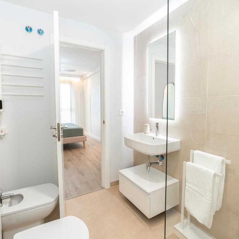 Mirasierra Luxury Home - Two-Bedroom Apartment - 7