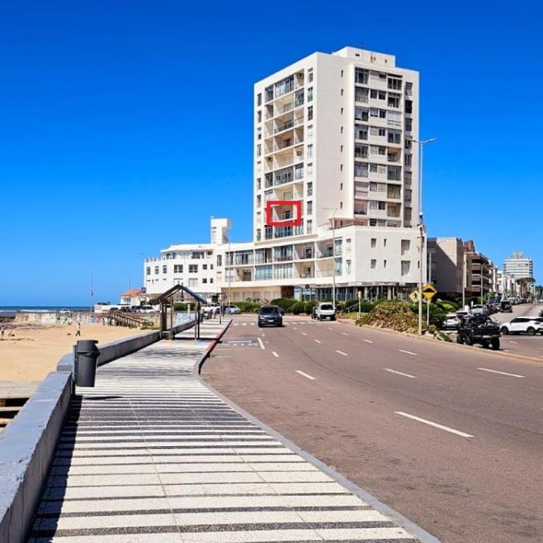 Departamento frente al mar de 1 dormitorio - One-Bedroom Apartment - 11