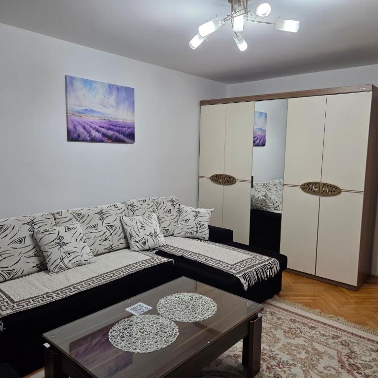 Apartment Aneks - Apartman sa 2 Spavaće Sobe i Balkonom - 1
