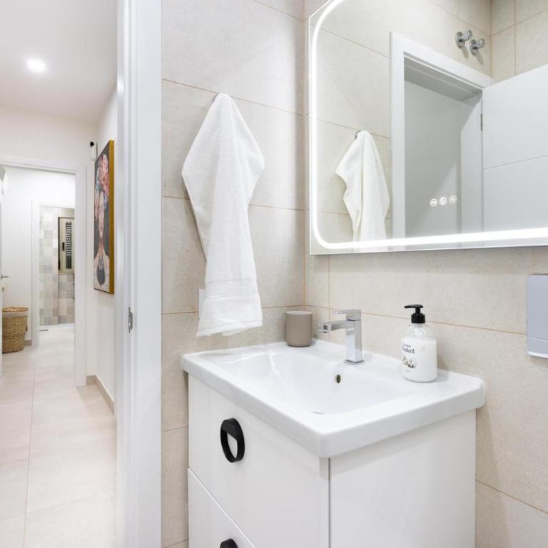 Salamanca Luxury Homes - Apartamento de 3 dormitorios con balcón - 22