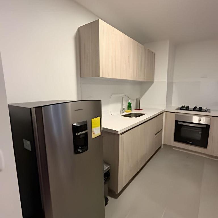Cómodo y Elegante- estrato 6 - Apartamento - 12