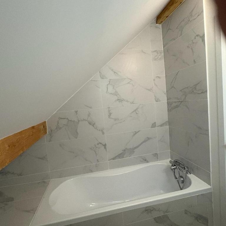 Esprit chalet, grand appartement neuf avec poêle à bois - Appartement 3 Chambres - 29