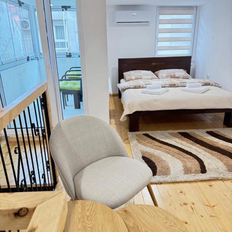 Urban Duplex - Two-Bedroom Apartment - 7