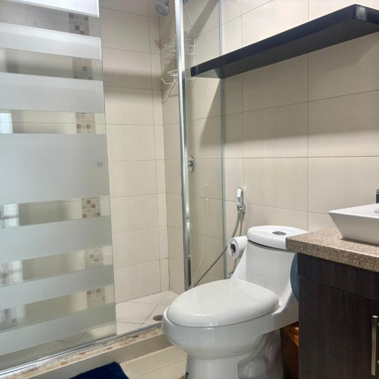 Riverfront 1, suite de lujo, vista al río - One-Bedroom Apartment - 6