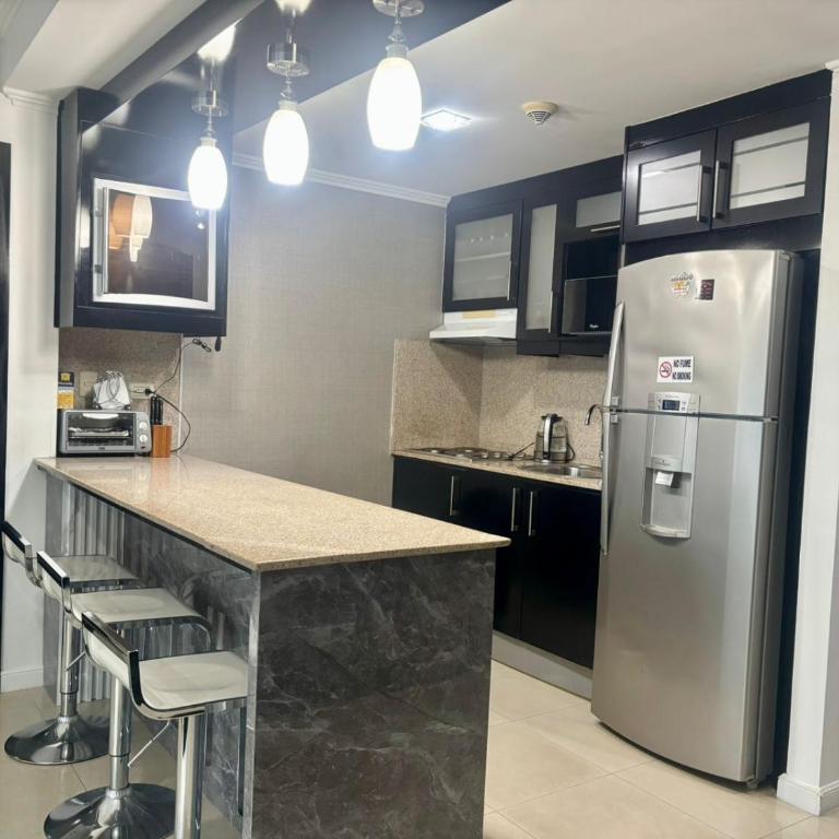 Riverfront 1, suite de lujo, vista al río - One-Bedroom Apartment - 7