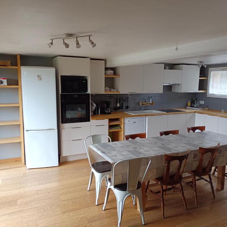 Les Jonquilles: gîte 8/10 pers. avec vue imprenable! - Appartement avec Vue sur la Montagne - 2