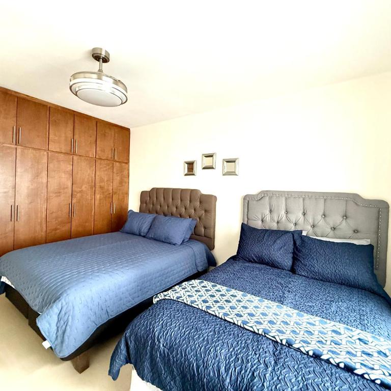 Grand Retreat - Four-Bedroom House - 15