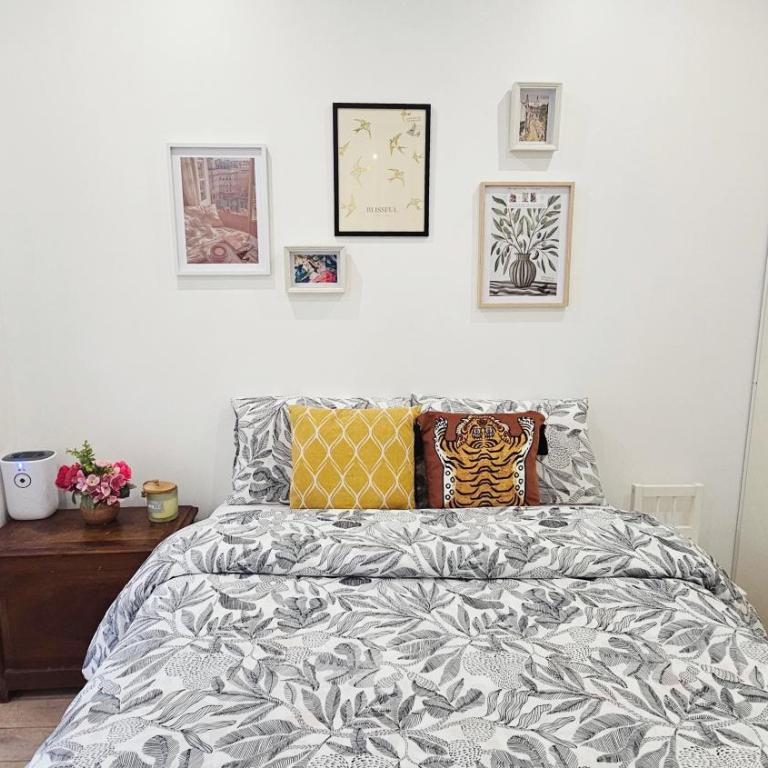 Apt nearby monmarte lovely and warm - One-Bedroom Apartment - 11