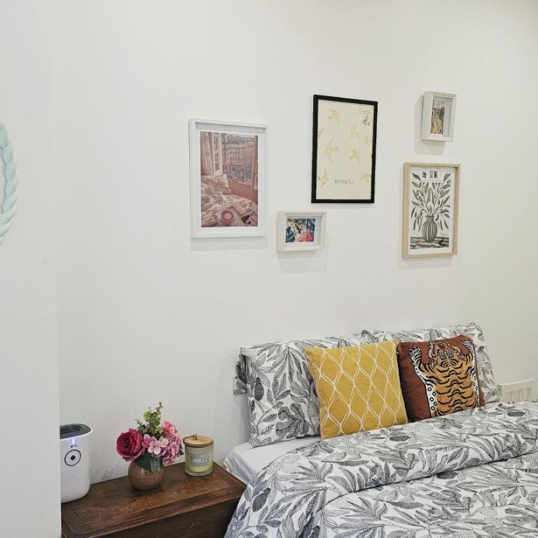 Apt nearby monmarte lovely and warm - One-Bedroom Apartment - 13