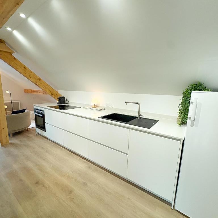 Esprit chalet, grand appartement neuf avec poêle à bois - Appartement 3 Chambres - 11