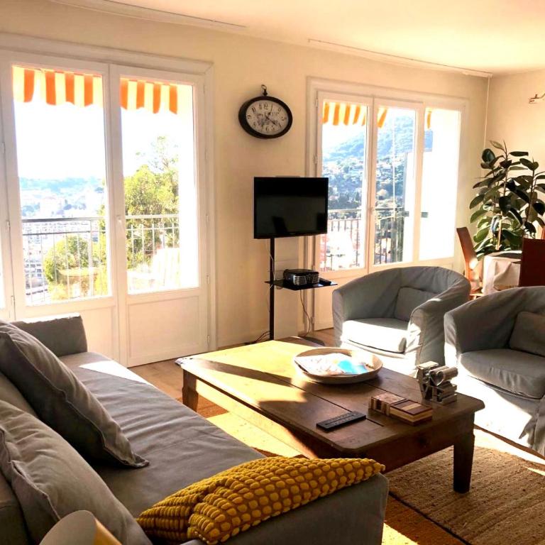 Appartement spacieux à 10 minutes de la plage, vue mer - Two-Bedroom Apartment - 1