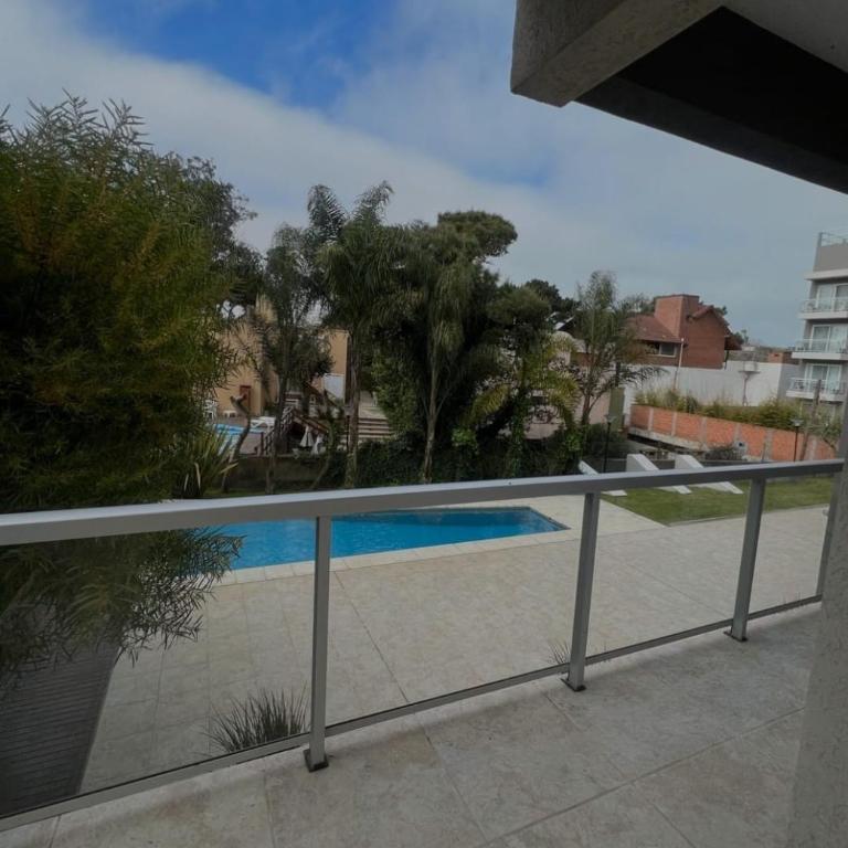 Departamento PB con Pileta - One-Bedroom Apartment - 2