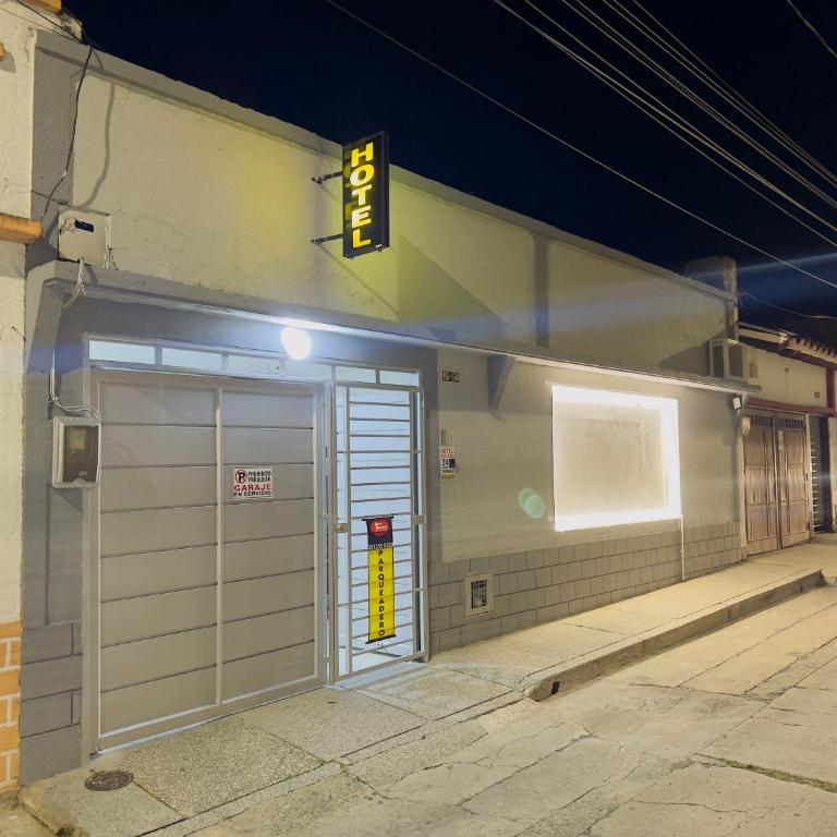 Apartaestudio san Jose - Estudio Familiar - 17