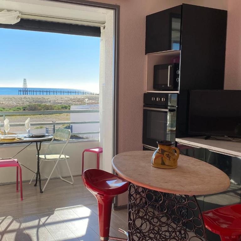 Appartement T2 refait à neuf, 4 pers, vue mer, ascenseur, parking - FR-1-798-60 - Apartamento - 6