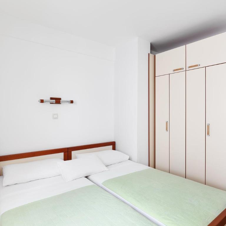 Apartments Ivona - Standardna Dvokrevetna Soba sa Zasebnim Krevetima - 3