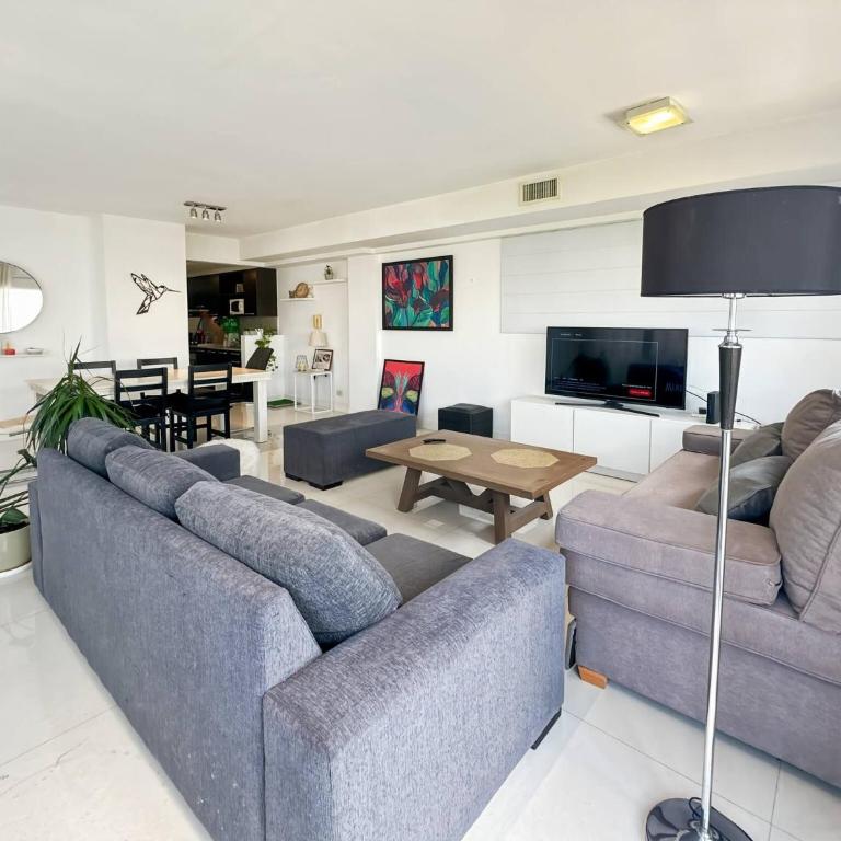Charming Buenos Aires Apartment with City Views - Apartamento - 16