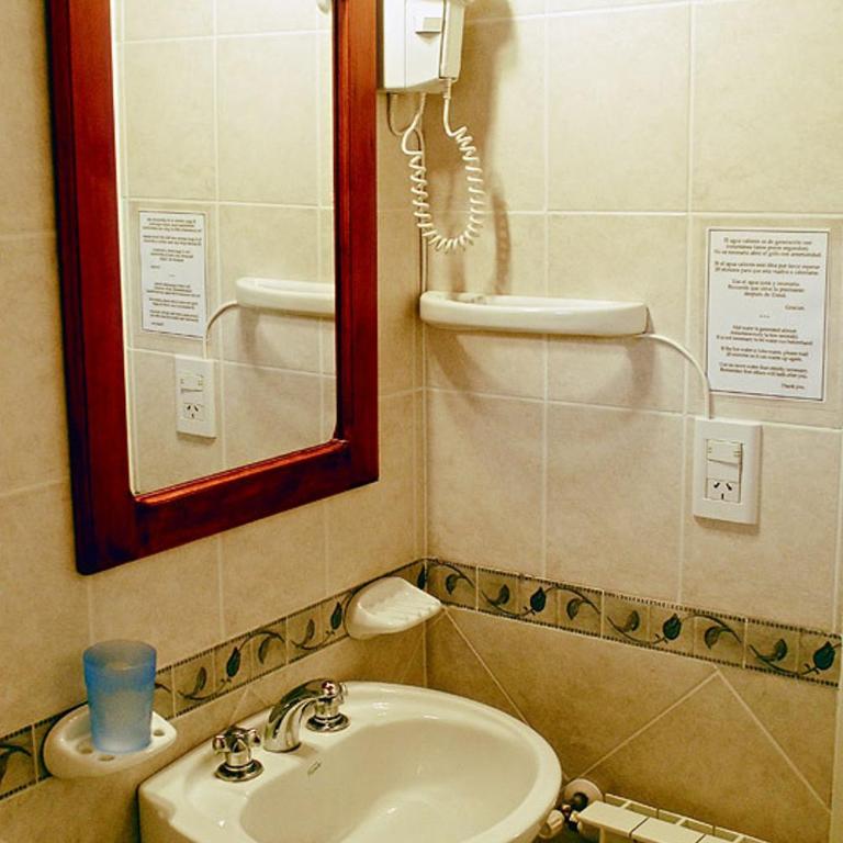 Patagonia Hostel - Habitación Doble con baño privado - 3